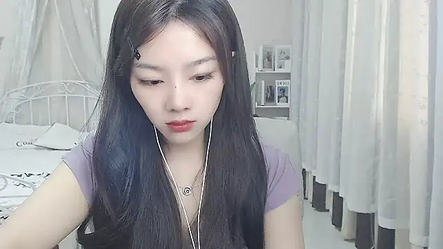 Snapshot of Jenny-Z chatting on 04.12.26 Jenny-Z online show from 04.12.26