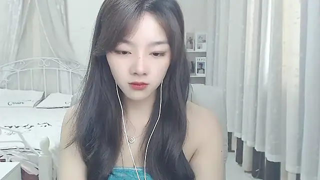Snapshot of Jenny-Z chatting on 04.20.26 Jenny-Z online show from 04.20.26