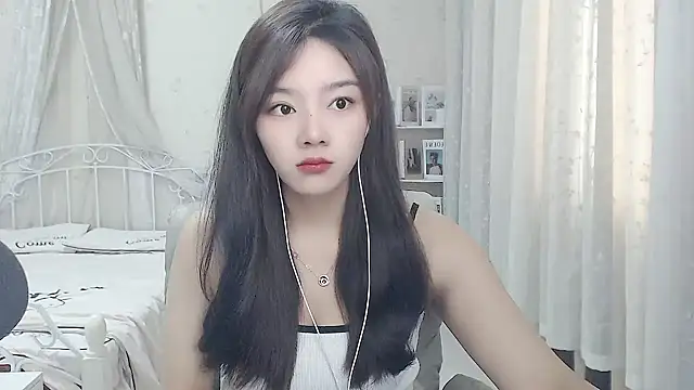 Snapshot of Jenny-Z chatting on 05.10.26 Jenny-Z online show from 05.10.26