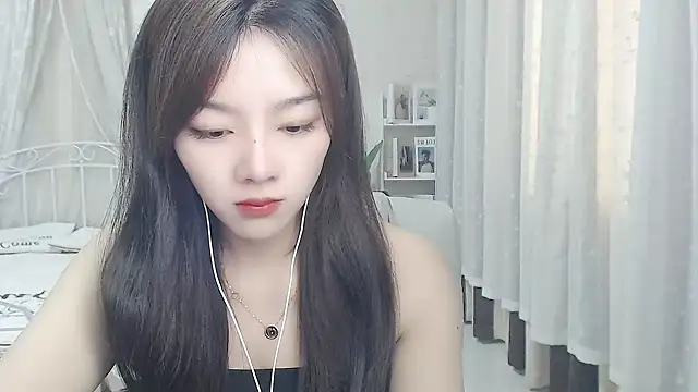 Snapshot of Jenny-Z chatting on 05.11.26 Jenny-Z online show from 05.11.26