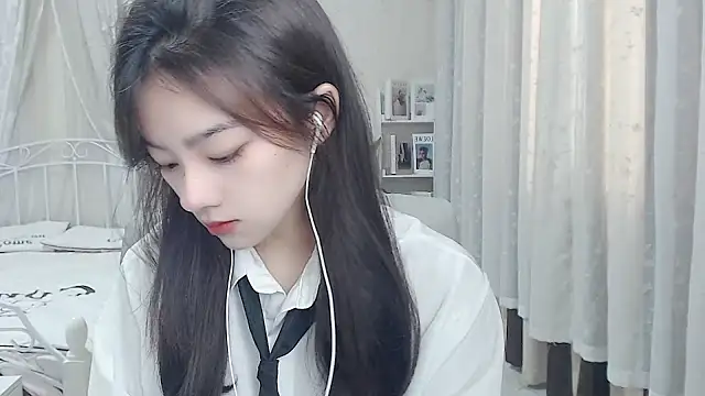Snapshot of Jenny-Z chatting on 05.12.26 Jenny-Z online show from 05.12.26