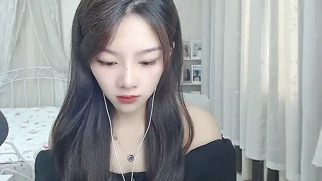 Snapshot of Jenny-Z chatting on 05.20.26 Jenny-Z online show from 05.20.26