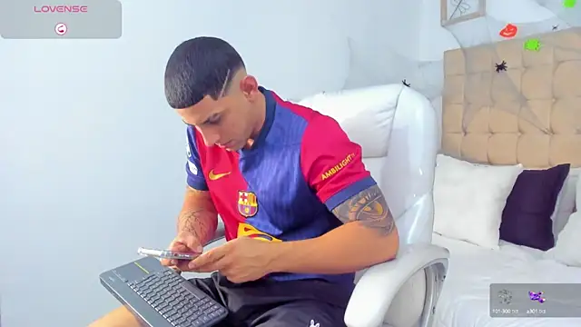 Alex cute77 online show from 10.04.25