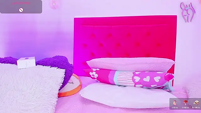 Sofia Girl  online show from 12.30.24