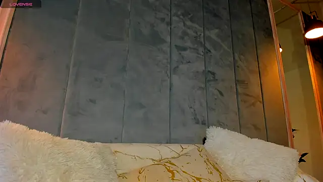 Sassy Teen online show from 11.24.25