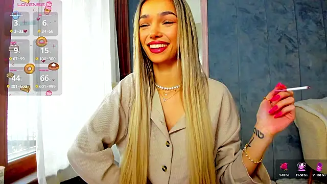 Snapshot of Sassy_Teen chatting on 02.11.26 Sassy Teen online show from 02.11.26