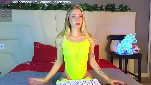 annief0x online show from 01.02.25