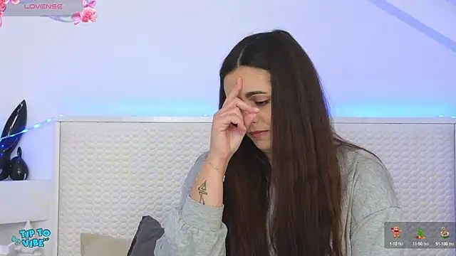 Eva Rogers  online show from 12.03.24