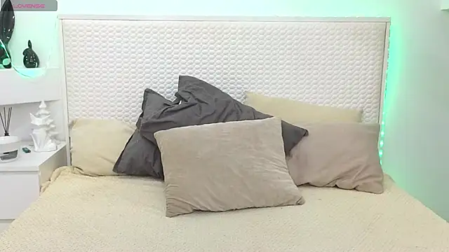 Eva Rogers  online show from 12.11.24