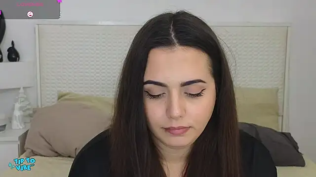 Eva Rogers  online show from 12.23.24