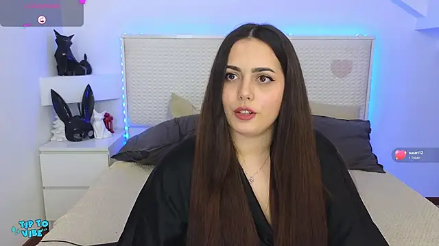 Eva Rogers  online show from 01.20.25