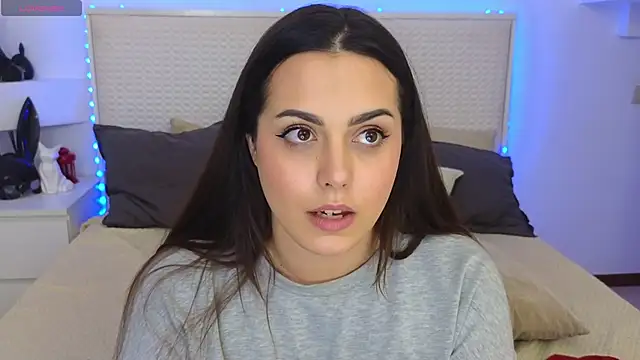 Eva Rogers  online show from 01.22.25