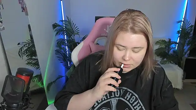 Akemi BBW online show from 03.01.25