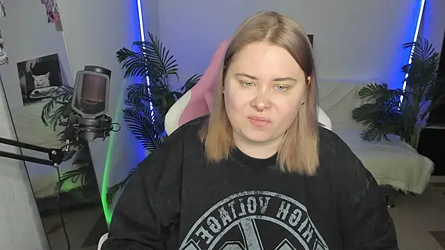 Akemi BBW online show from 03.04.25