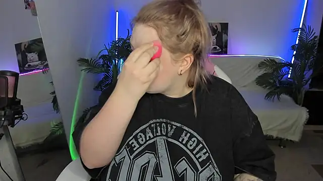 Akemi BBW online show from 03.07.25