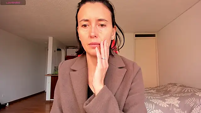 Snapshot of zoe_jeane_beker chatting on 12.11.24 zoe jeane beker online show from 12.11.24