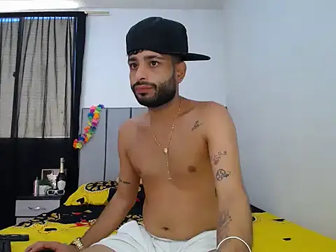 Snapshot of Evilboy555 chatting on 11.22.25 Evilboy555 online show from 11.22.25