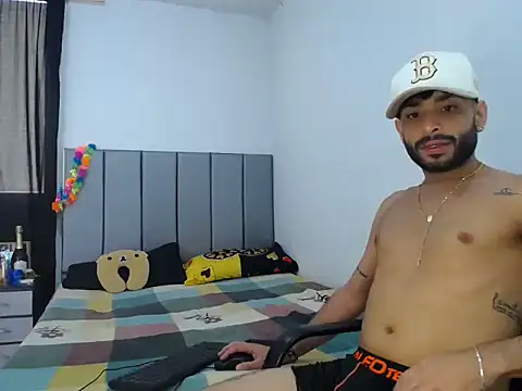 Snapshot of Evilboy555 chatting on 11.24.25 Evilboy555 online show from 11.24.25