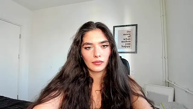 PortraitMarie online show from 01.05.25