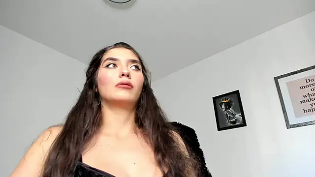 PortraitMarie online show from 01.14.25