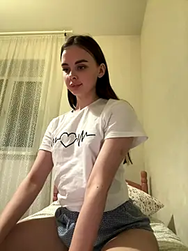 Snapshot of KristenSayles chatting on 12.06.24 KristenSayles online show from 12.06.24