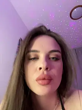 Snapshot of KristenSayles chatting on 03.03.25 KristenSayles online show from 03.03.25