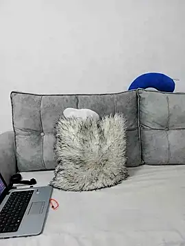 Snapshot of bebygirl143s chatting on 03.12.25 bebygirl143s online show from 03.12.25