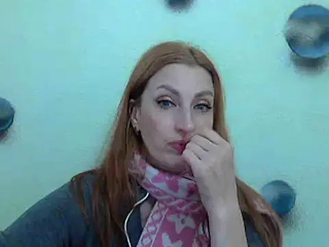 Snapshot of Jillian_Pattie chatting on 12.21.24 Jillian Pattie online show from 12.21.24
