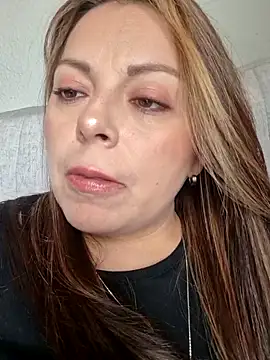 Snapshot of seherlatin chatting on 05.17.26 seherlatin online show from 05.17.26