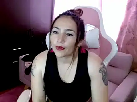 EVA GRAYS online show from 03.06.25