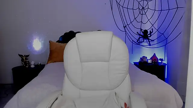 emilydolshe2 online show from 10.30.25