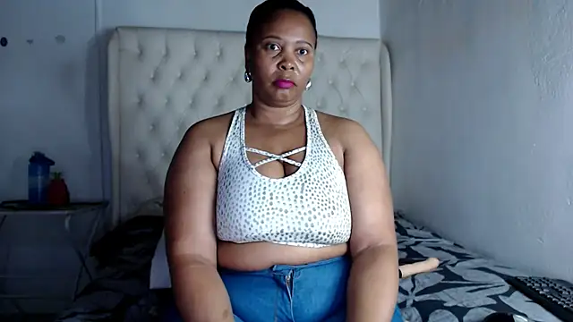 Snapshot of PlatnumBoobsX chatting on 11.09.25 PlatnumBoobsX online show from 11.09.25