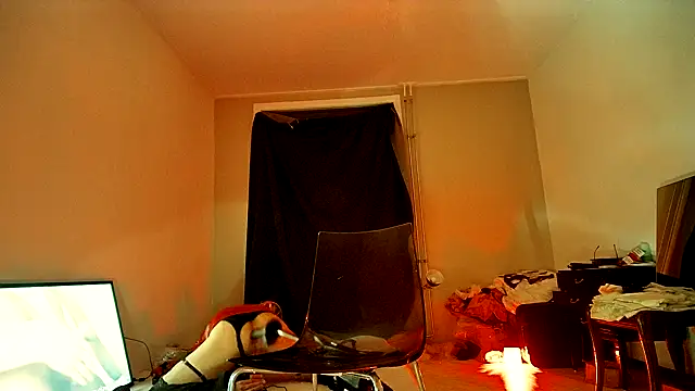 Snapshot of CharlotteVixxens chatting on 03.03.25 CharlotteVixxens online show from 03.03.25