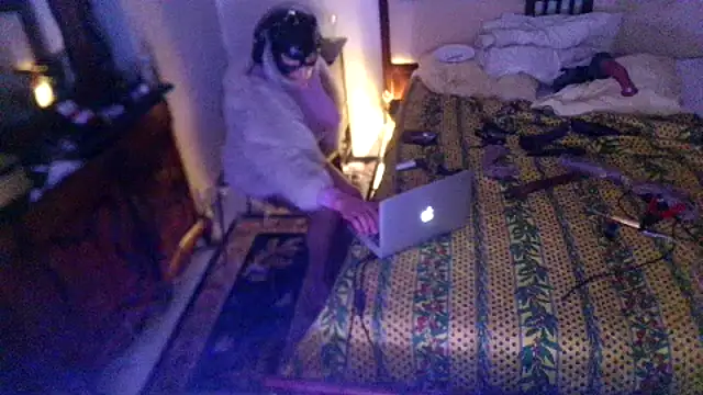 CharlotteVixxens online show from 04.30.26