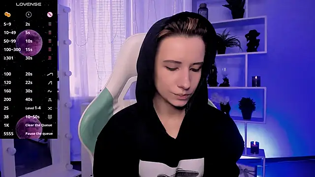 Snapshot of _Rein_ramm chatting on 03.31.26 Rein ramm online show from 03.31.26