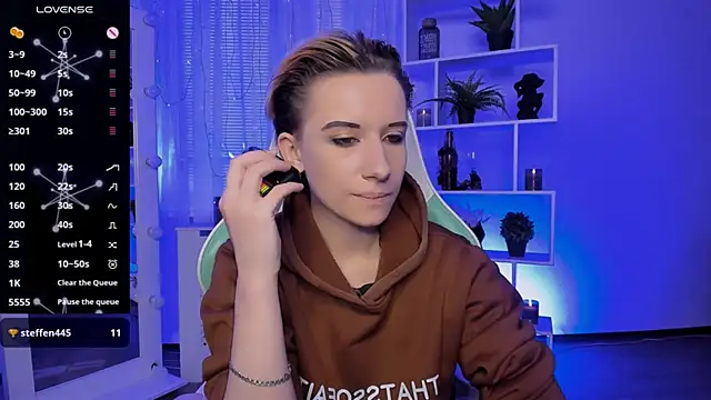 Snapshot of _Rein_ramm chatting on 04.13.26 Rein ramm online show from 04.13.26