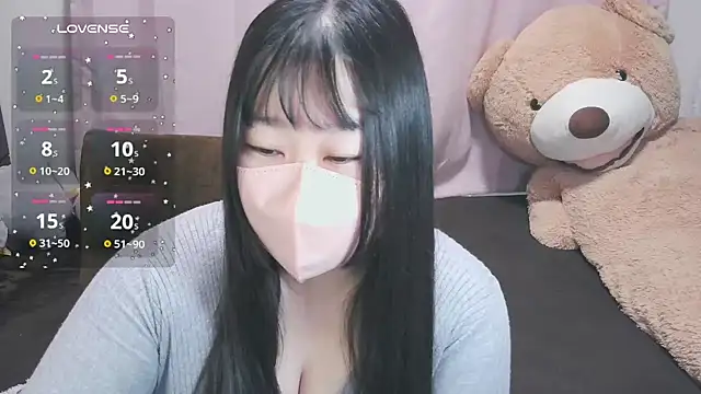 yuinyan3150 online show from 12.04.25