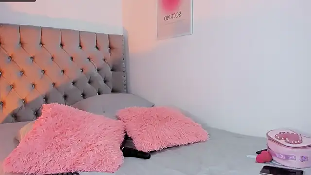 MafeOlimpo online show from 11.28.25