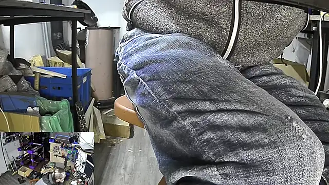 Snapshot of Happy_Michal chatting on 12.22.24 Happy Michal online show from 12.22.24