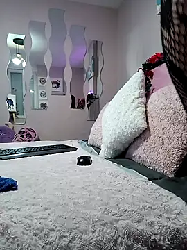 Snapshot of Lia_Roxx chatting on 01.25.25 Lia Roxx online show from 01.25.25