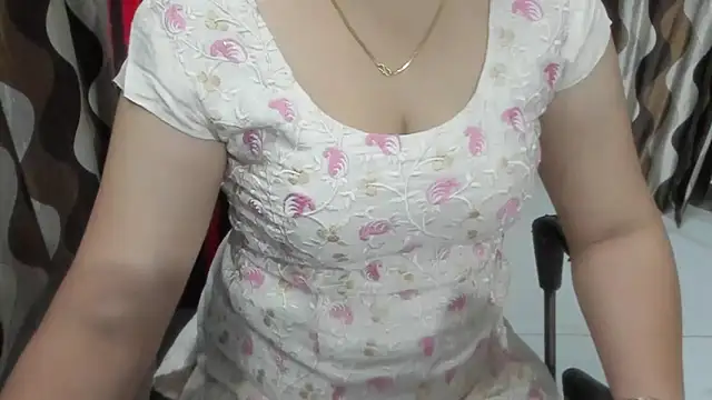 Snapshot of Kaur_Jannat chatting on 08.04.26 Kaur Jannat online show from 08.04.26