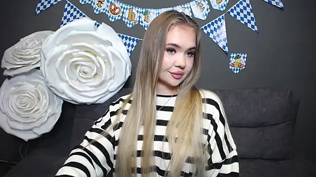 StacyYellig online show from 10.05.25