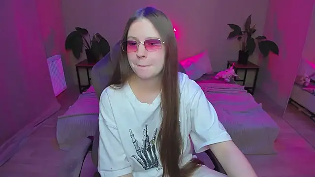 HelloRoxy online show from 12.17.24