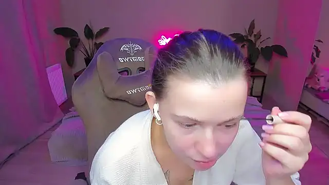 HelloRoxy online show from 12.29.24