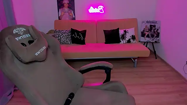 HelloRoxy online show from 10.25.25