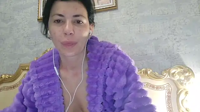 Snapshot of StunnigArt chatting on 04.17.26 StunnigArt online show from 04.17.26