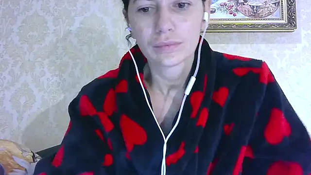 Snapshot of StunnigArt chatting on 04.25.26 StunnigArt online show from 04.25.26