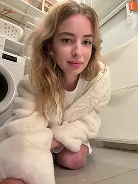 EvieEvans online show from 02.12.25