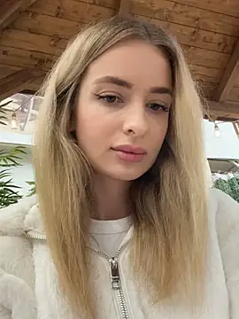 EvieEvans online show from 03.05.25