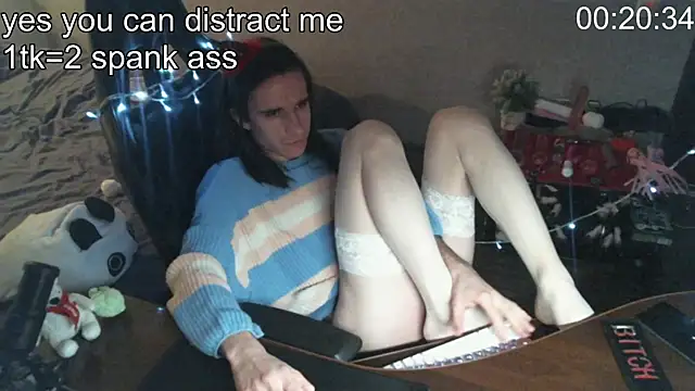 izilizi 23 online show from 12.11.24